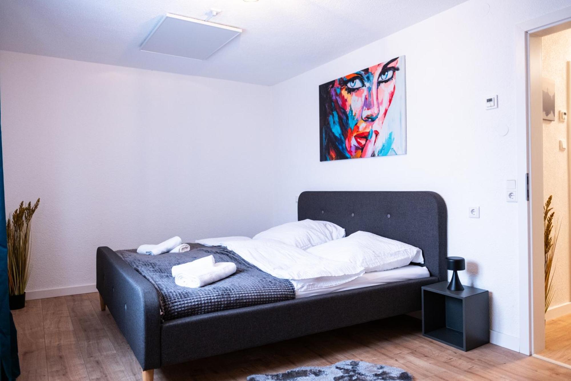 Klassen Apartments! Stadtnahes Ferienhaus* Mit Terrasse In Aulendorf * Fuer 6-8 Personen Exterior foto