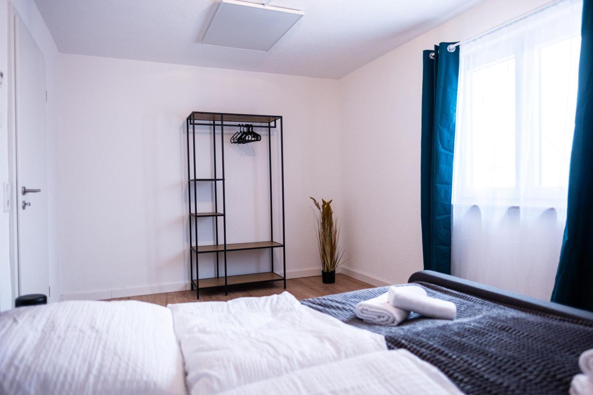 Klassen Apartments! Stadtnahes Ferienhaus* Mit Terrasse In Aulendorf * Fuer 6-8 Personen Exterior foto